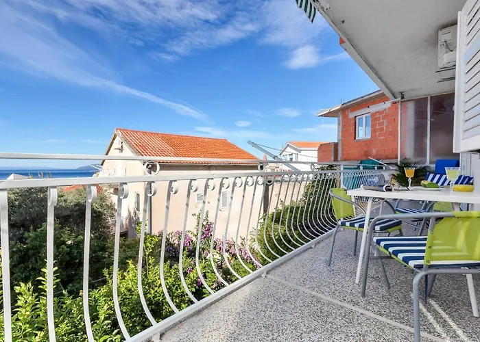 Bole Lägenhet Makarska